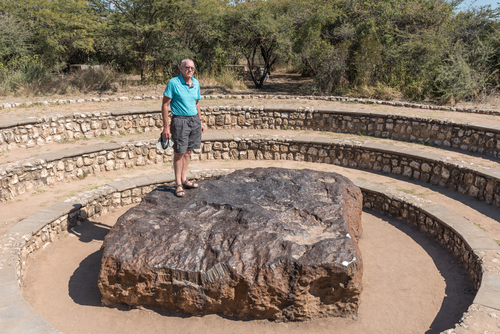 60 tonų meteoritas 80 tūkst. metų gulėjo lauke: 1920 m. ūkininkas užkabino jį plūgu